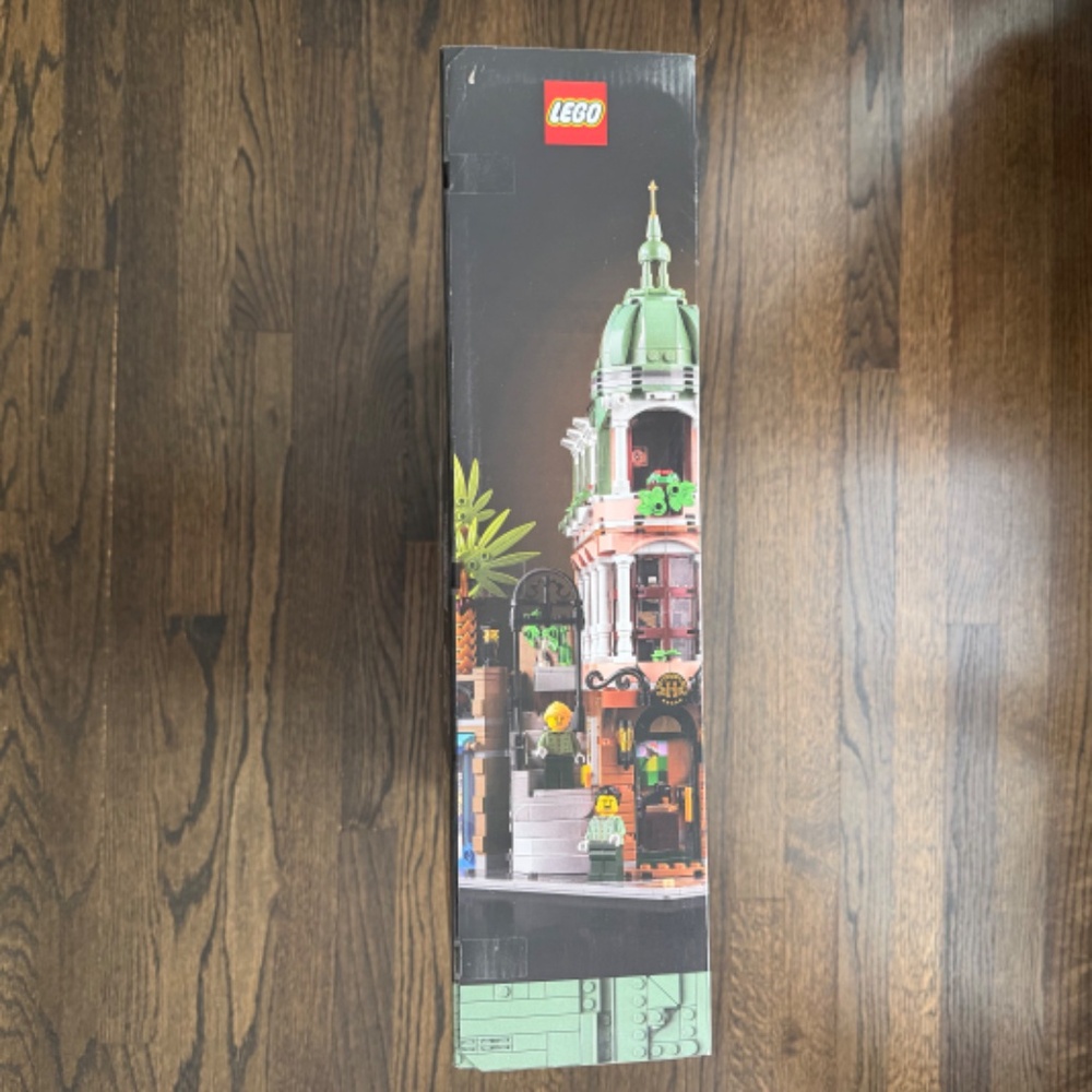 LEGO ICONS Boutique Hotel 10297 | NIB - Picture 5 of 5